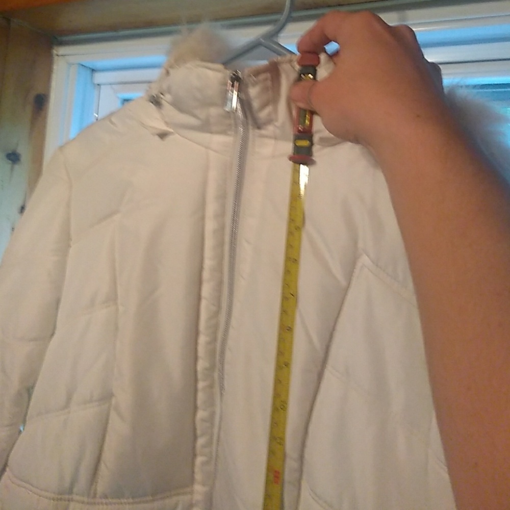White winter jacket - Picture 4 of 6